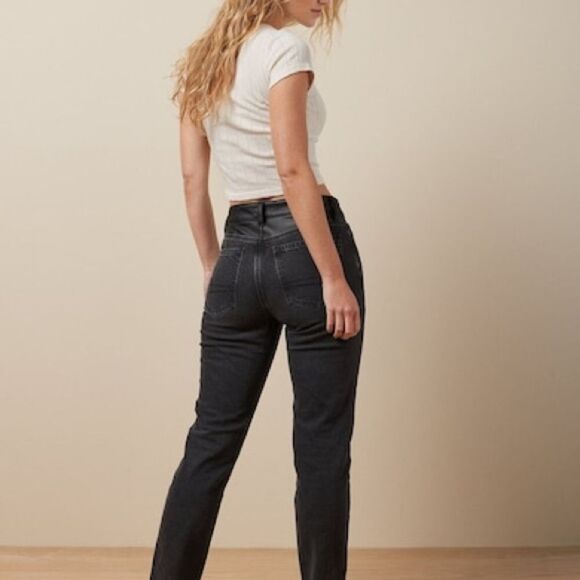 AMERICAN EAGLE BLACK STRETCH SUPER HIGH-WAIST VEGAN LEATHER ANKLE STRAIGHT JEAN - Picture 4 of 10